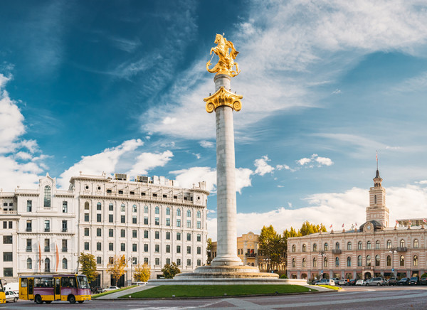 OTOBÜSLÜ BATUM TİFLİS TURU