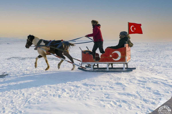 UÇAKLA DOĞU EKSPRESLİ KARS ERZURUM TURU